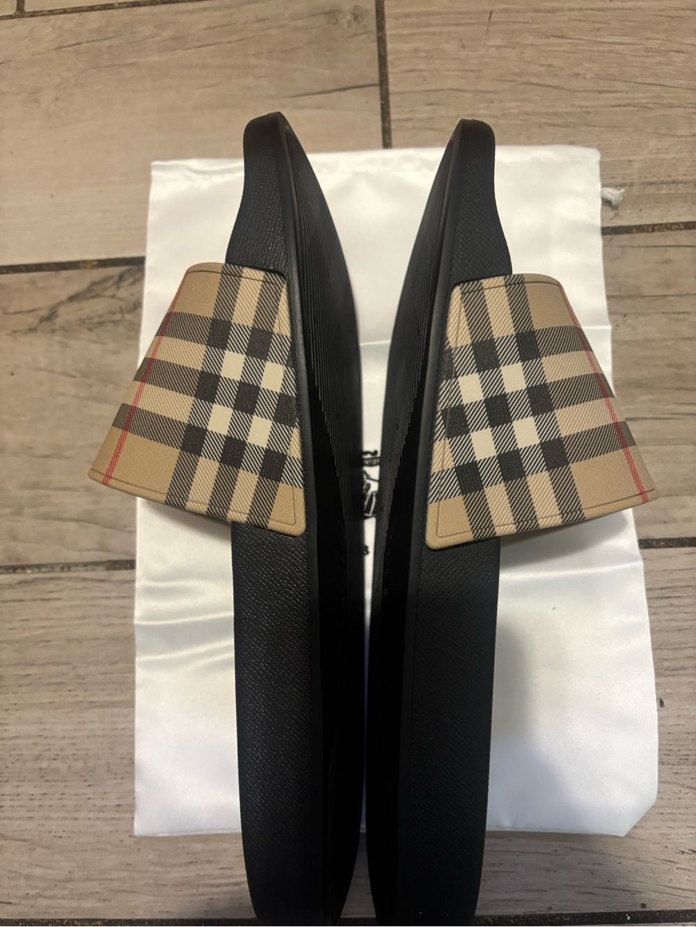 Burberry slides - Picture 4 of 4
